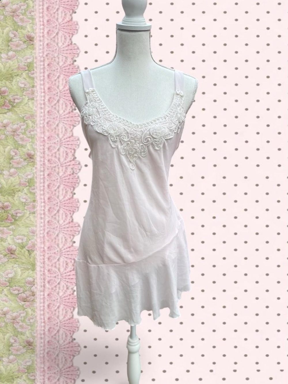 Lace-Trim light pink Nightdress
